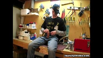 Cody Ashland&#039_s Toolbench Masturbation