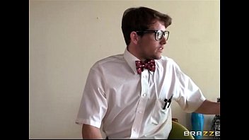 Hilarious - Geek Creates Android of Friend'_s Hot m. - Ava Addams