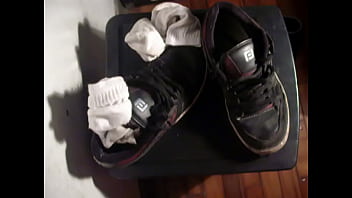 Master Guilherme gozando no t&ecirc_nis zuado