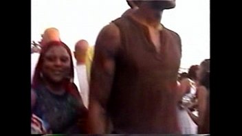 Lesbian-Pride2K5.1-Bootylicious!