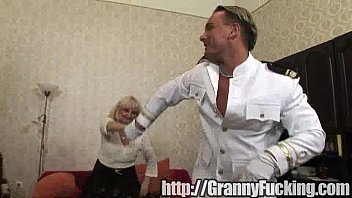 old mature slut gets fucked