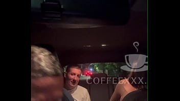 MARIDO ofereceu a ESPOSA GOSTOSA para o MOTORISTA DO UBER !! NEG&Atilde_O DOTADO que n&atilde_o perdeu tempo comeu o CU DA ESPOSA SAFADA - Lina Nakamura - John Coffee - lewa