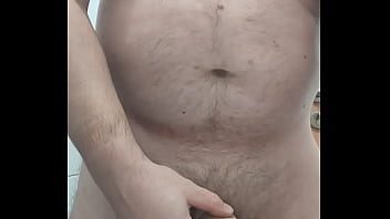 VID 418 Ma masturbez si imi beau pisatul si sperma intr-o baie publica (6min)