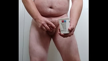 VID 404 Ma masturbez si beau mult pisat si sperma mea (7min)