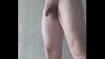 VID 304 Masturbare penetrare anala baut pisat (6min)