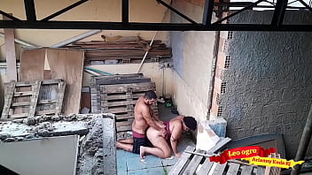 Fudendo minha cunhada no terra&ccedil_o - sexo ao ar livre...