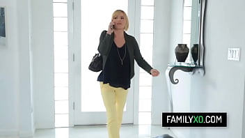 Sexy blonde teen Emma Hix fucks with her stepdad behind stepmommys back