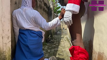 BACK TO BACK CHRISTMAS SEX WITH SANTA AT THE BACKYARD. PLEASE SUBSCRIBE TO RED