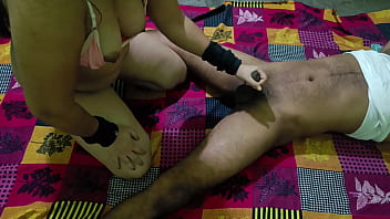 सेक्सी भाभी ने घर पर बुला के चूत में लंड लिया।। अपने पड़ोसी देवर से चुदाई