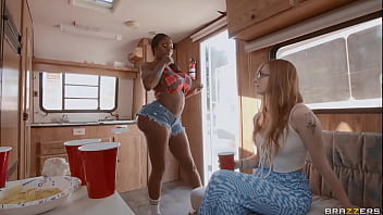 Welcome to Humper'_s Park 1 - Hazel Moore, Ebony Mystique / Brazzers  / stream full from www.zzfull.com/trailer