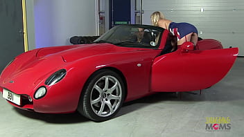 One hard cock isn'_t enough to make this blonde girl happy