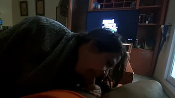 Me follo a la chacha despues de limpiar