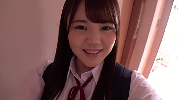 真っ白でもちもちな極上の雪肌&_柔乳がたまらん超色白JK!口射、顔射、中出し、出して出してイキまくるっ!全力騎乗位でハメまくり!!