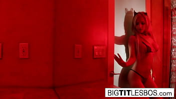 Sex kittens Alix Lynx &_ Cherie Deville lick one another