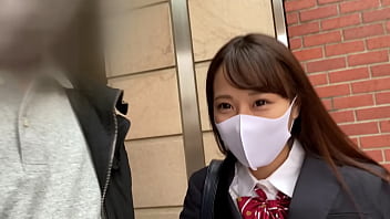 https://bit.ly/3njY0oI ハメ撮り Gカップ巨乳JK。大きなおっぱいを使ったパイズリがエロい。実はスケベな生徒会長。校則違反の中出しSEX。パイパンおまんこに正常位で中出し!