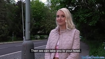 Blonde 25yo cutie gives blowjob to his huge dick in public