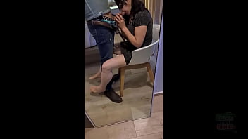 Mujer casada mexicana pensó_ que la aguantaba toda, hasta se dio cuenta de que no, Dice Ay! No mejor no. pero que rica verga, squirteando por todos lados.