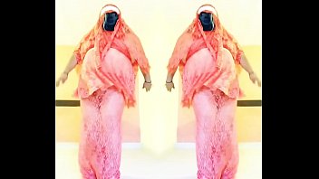 gorda travesti  caliente baile indu