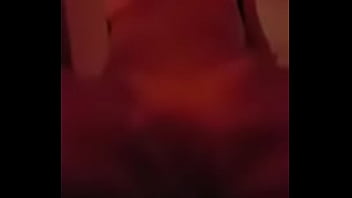 Pops divertendo con un amico