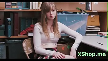 Curvaceous teen Dolly Leigh gets amazed by big love rocket