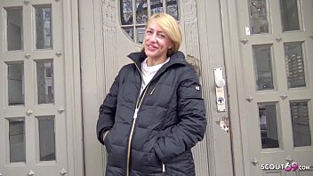 GERMAN SCOUT - BERLINER FITNESS UND TATTOO MODEL SANDY BEI STRASSEN CASTING FÜ_R GELD GEFICKT