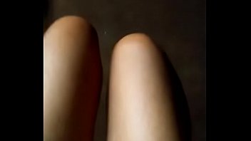 Hot Ebony flapping thighs and legs