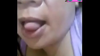 Milf filipina shows off her tits in cam