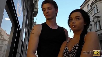 HUNT4K. Poor guy has to watch girlfriend'_s awesome sex for money