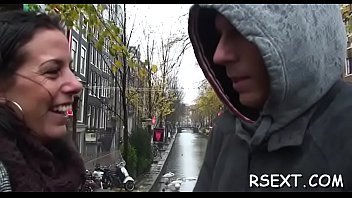 Sexy wazoo babe sucks dick