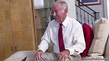 Old british granny Ivy impresses with her meaty fun and ass