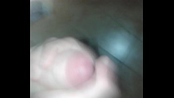 Guy masturbate in bathroom