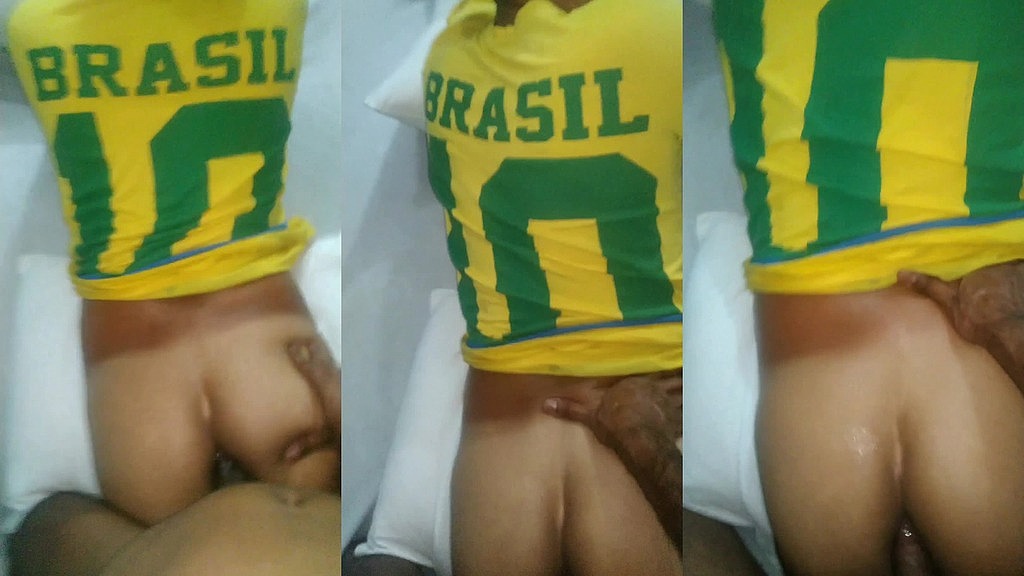 meu professor de futsal gozou dentro sem perguntar