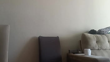 Bbw limpando a casa acabou gozando escondida no sof&aacute_ - Mary Jhuana