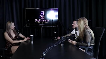 Sente raiva com quem desmarca um encontro, vendia punheta e ela n&atilde_o gosta de flertes e saiu com jogador de futebol - Yasmin Pariz &amp_ Ktal Vagabundo do Bom (SHEER/RED)