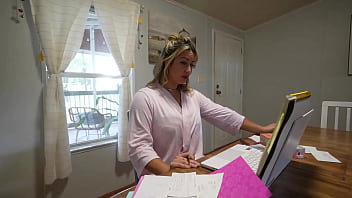 My Step-Mom Needs a Co-Star