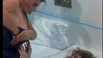 Licking hairy pussies ...a vintage lesbo scene