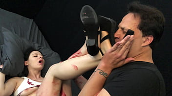 Erotique Entertainment - messy fetish sex with AUDREY HOLIDAY&#039_s wet red lip gloss and high heels on ERIC JOHN&#039_s big cock - ErotiqueShoeSex