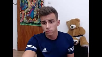 Gay Masturb&aacute_ndose n&deg_5 - Hombre Joven