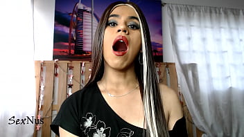 Abriendo la boca para tu chimbo