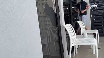 Freeuse stepmom received cum from stepson and friends