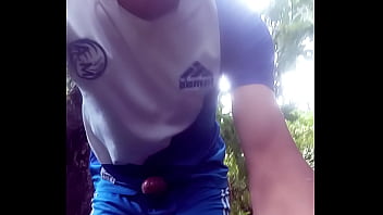 me puse lenceria de mujer para masturbarme