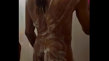 Ebony Milf Yuki-Senpai'_s Shower Seduction (KuroYukiExperience)