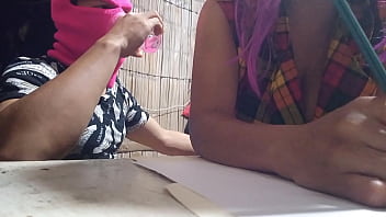 ME VISITA MI COMPA&Ntilde_ERO DE LA UNIVERSIDAD EN MI CASA DEL CAMPO!! LO VI MUY MUSCULOSO Y LE PROPUSE COSAS SEXUALES SUCIAS. PORNO REAL CASERO