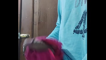 Rich cumshot with what I found in the bathroom just taken out ... exciting end