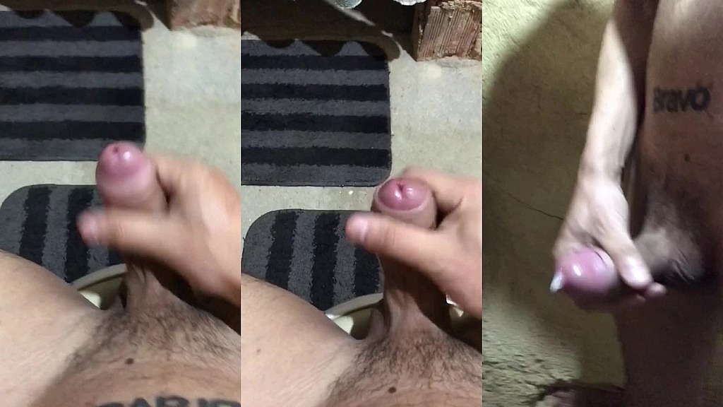 me masturbando ate gozar no banheiro de casa