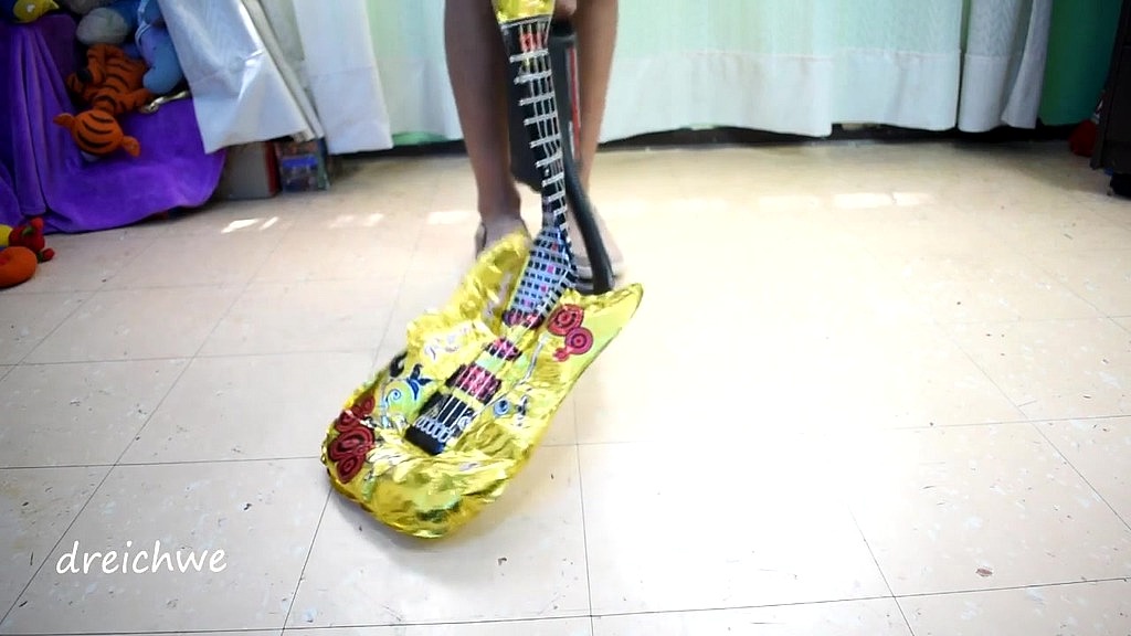 resting balloons with the ass and feet