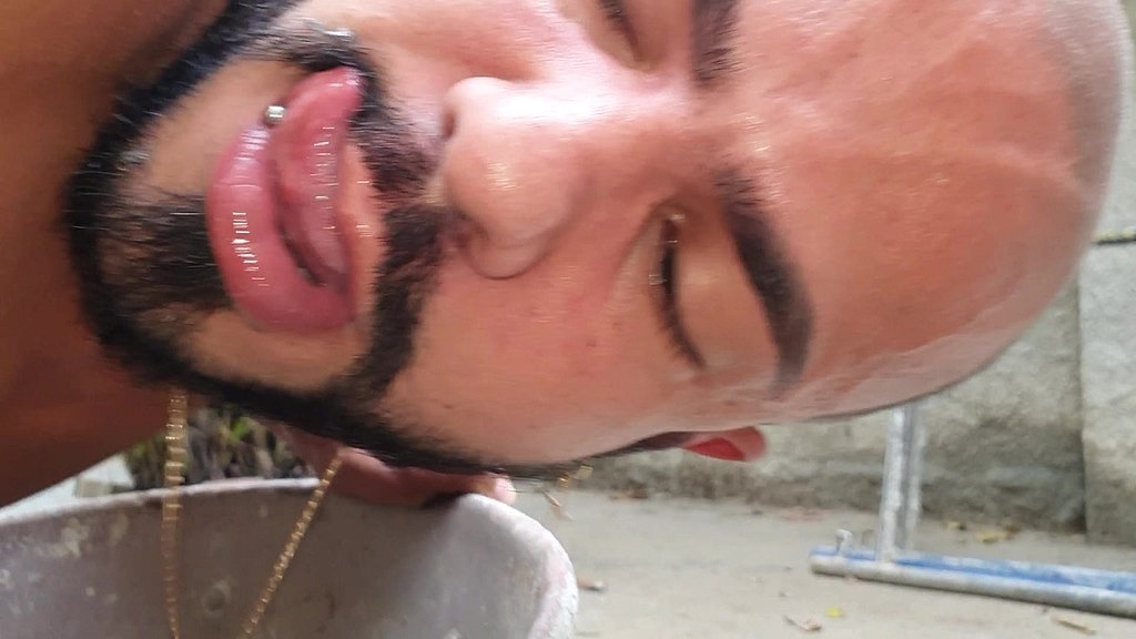 o pedreiro dotado e o ajudante puto