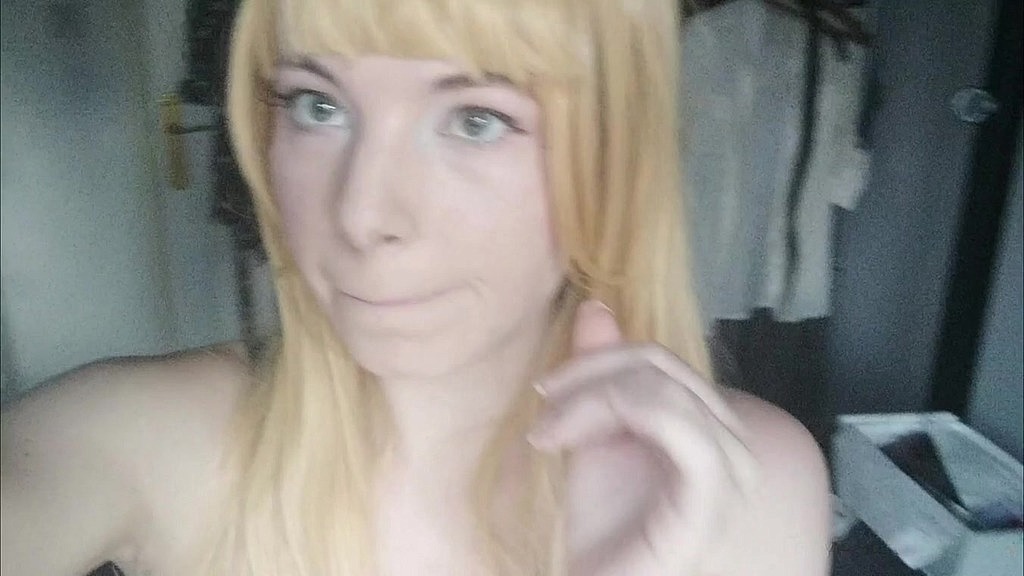 pretty much finished face! i even tried to do false lashes with partial success