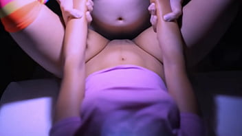 El estudiante y la hermanastra se encontraron en la sala de m&uacute_sica.