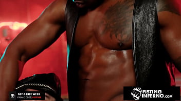 Cumslut Tagteamed By Beefy Stud &amp_ Hunk BBC - Quin Quire, Max Connor, Siren Santiago - FistingInferno